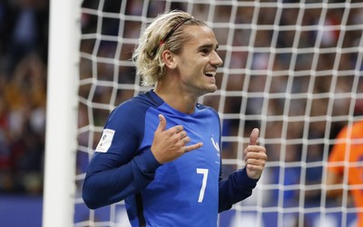 浩瀚电竞快讯-伯贝绝杀后指天庆祝