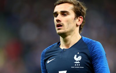 浩瀚电竞动态-利物浦队长亨德森去沙特争议巨大