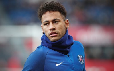 浩瀚电竞快讯-勒诺尔芒赛后与门将击掌